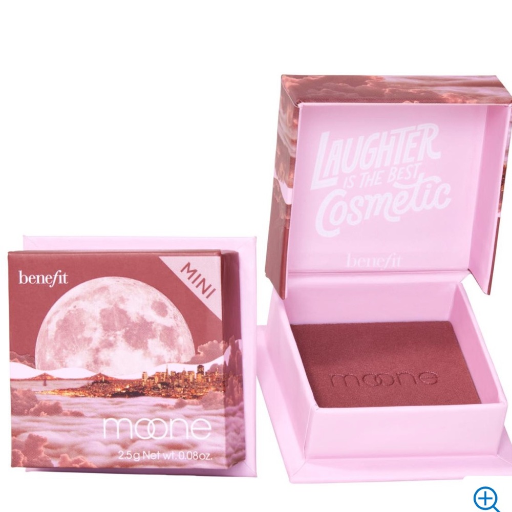 Benefit Cosmetics Moone Rich Berry Mini Blush with freshwater pearl = luminous